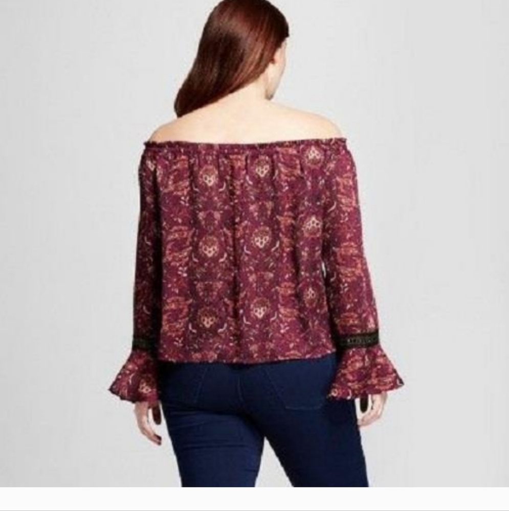 💚 NEW! Plus Size Xhilaration Floral Off-Shoulder Top